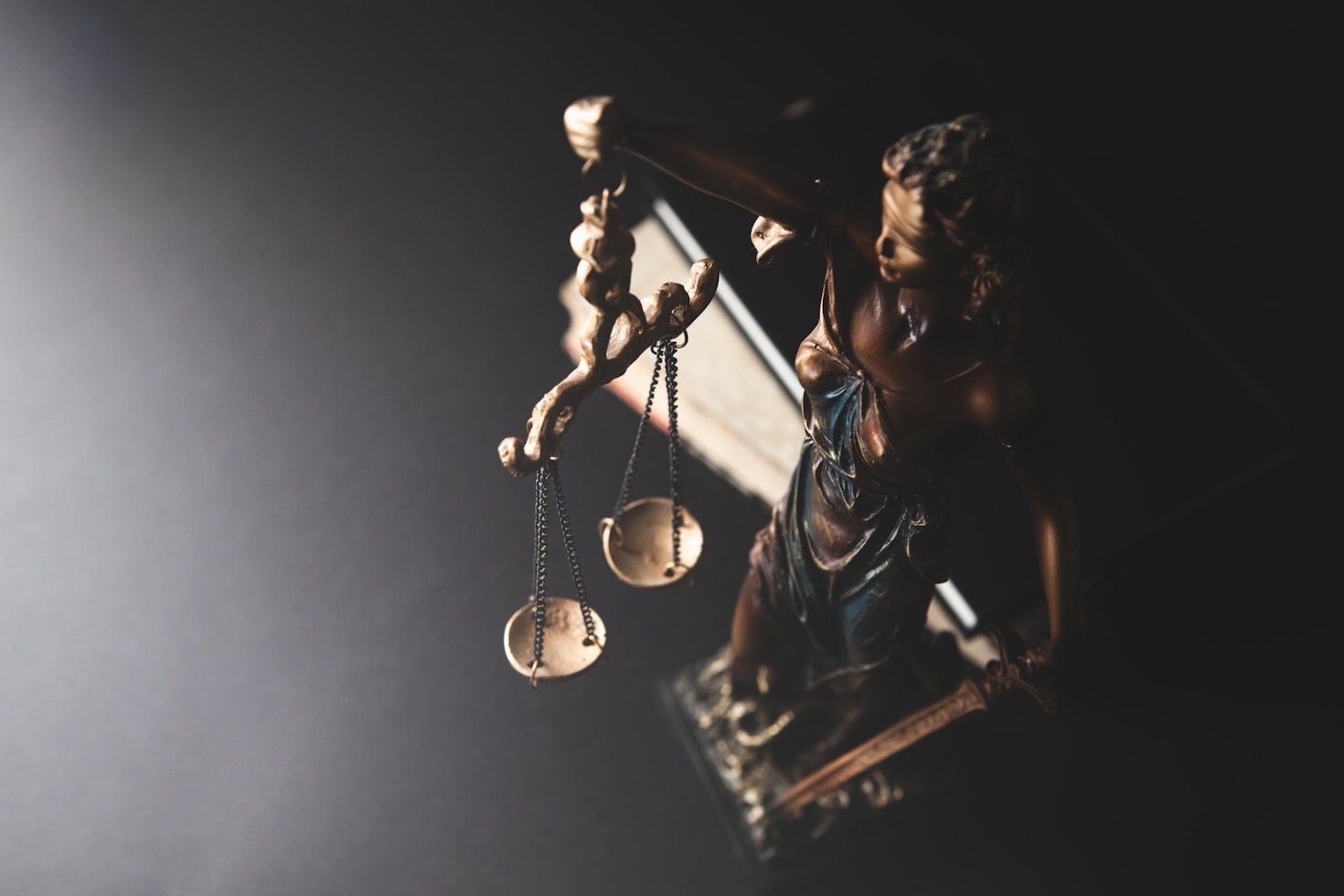 Resolving Disputes Through Smart Legal Strategy